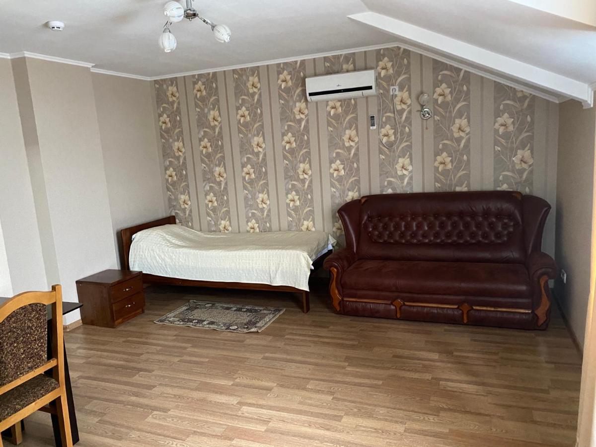 Гостинний Маєток Hotel Myla ภายนอก รูปภาพ
