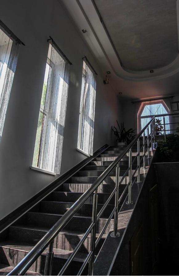Гостинний Маєток Hotel Myla ภายนอก รูปภาพ
