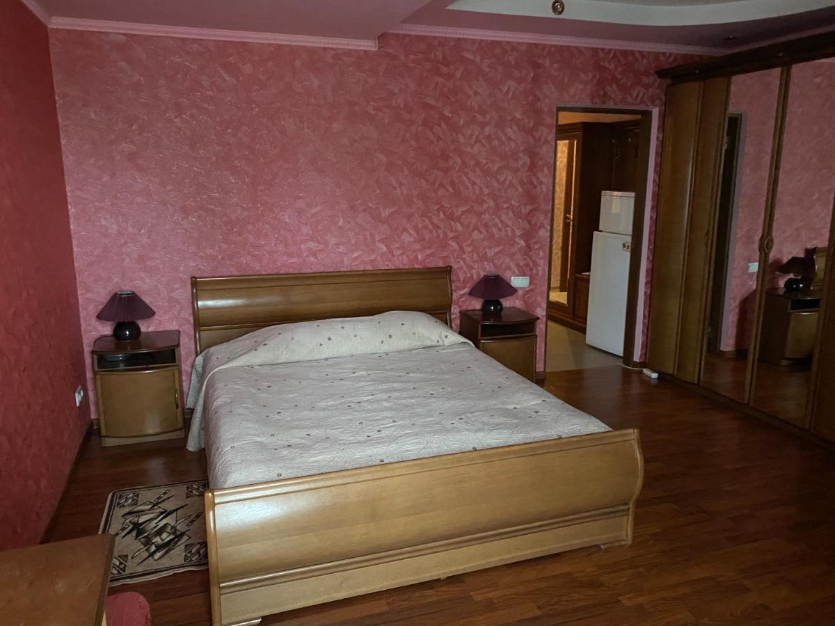 Гостинний Маєток Hotel Myla ภายนอก รูปภาพ