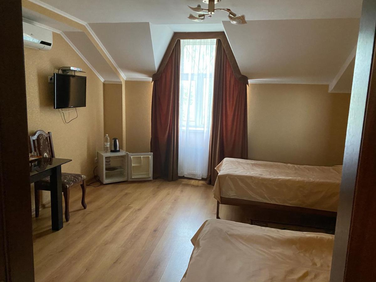 Гостинний Маєток Hotel Myla ภายนอก รูปภาพ