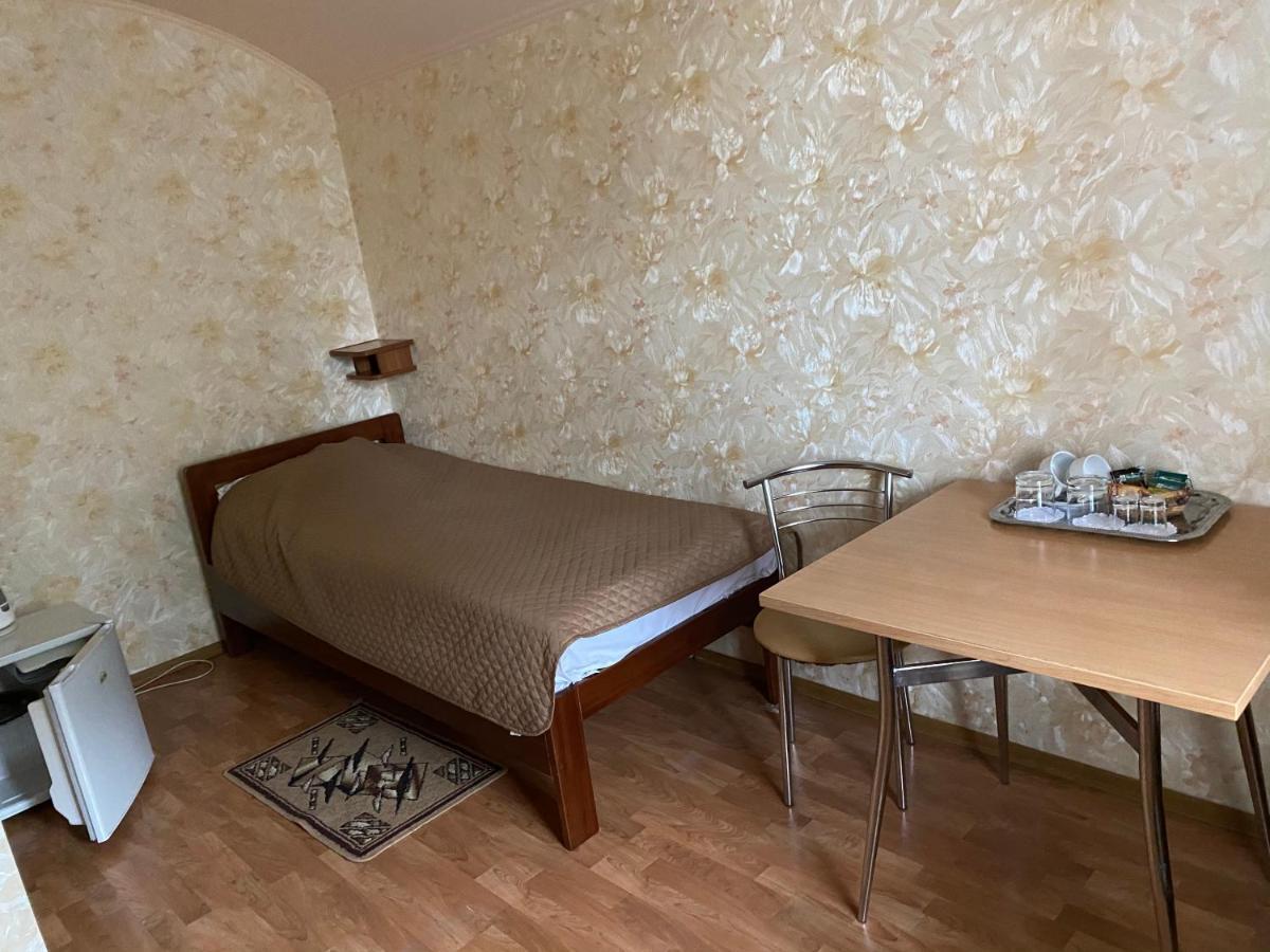 Гостинний Маєток Hotel Myla ภายนอก รูปภาพ
